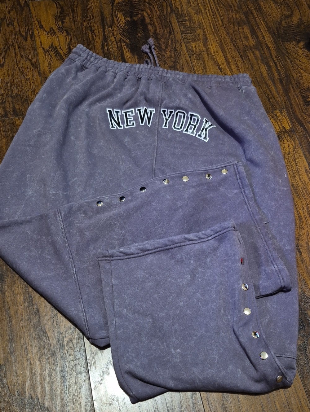 Women Washed Grayish Snap-Accent Lounge Pants - Picture 2 of 4